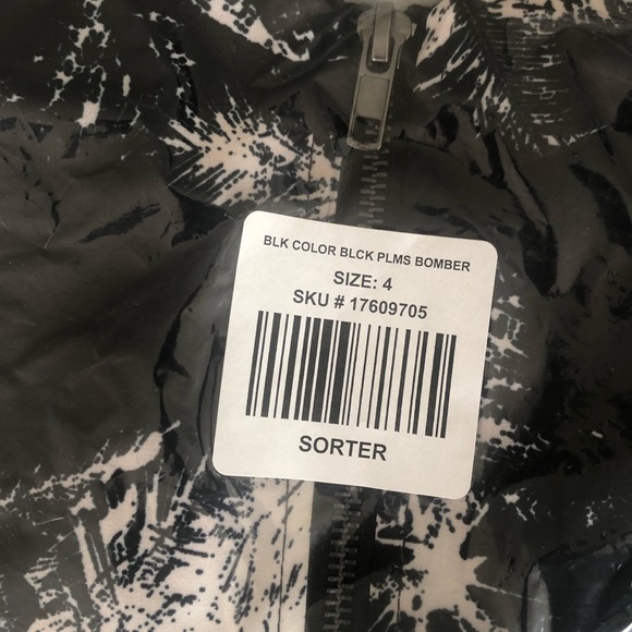 TORRID LOVESICK COLOR BLOCK BOMBER STRETCH WOVEN PALMS BLACK Size 4x - Picture 6 of 8